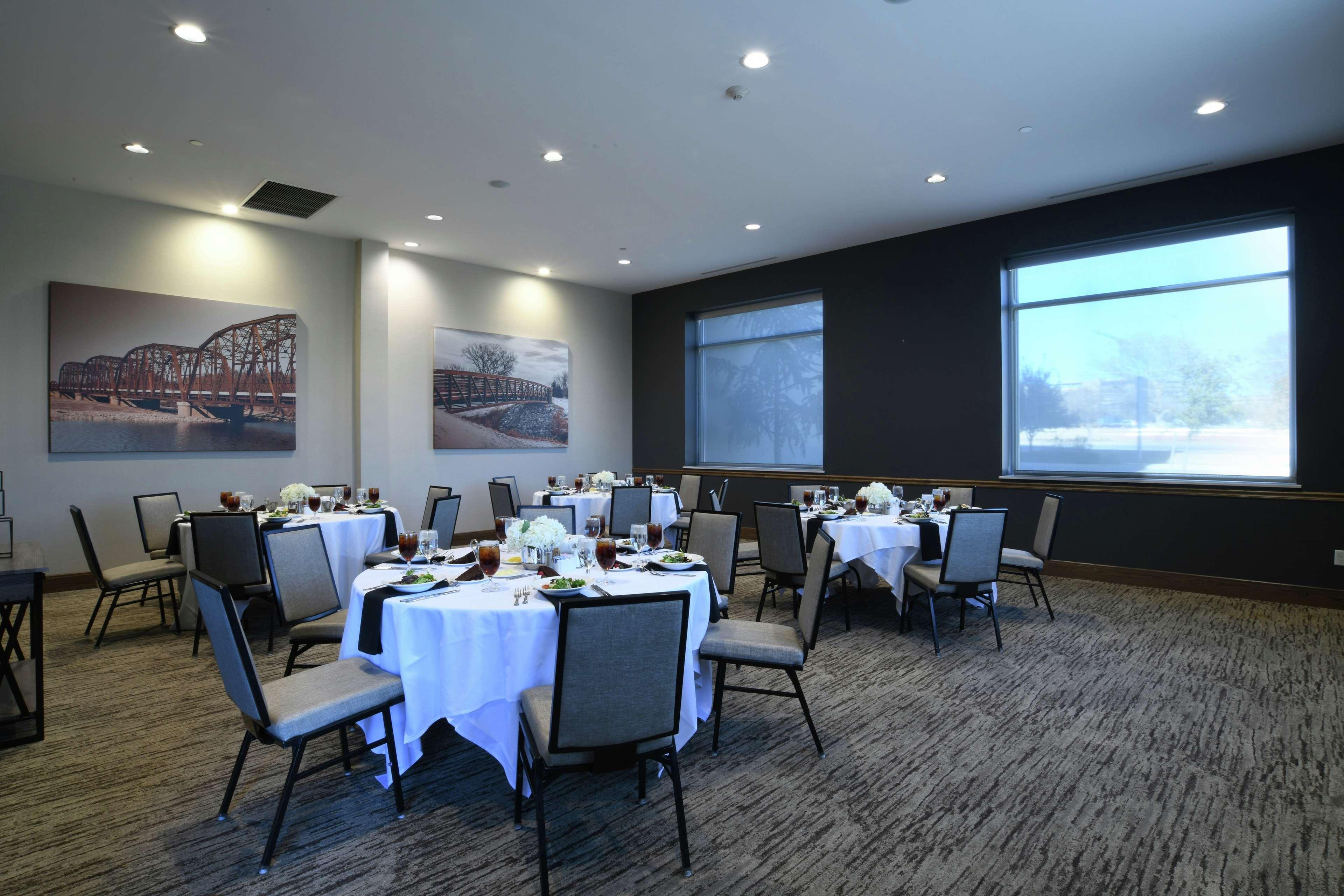 Embassy Suites Oklahoma City Downtown/Medical Center מראה חיצוני תמונה