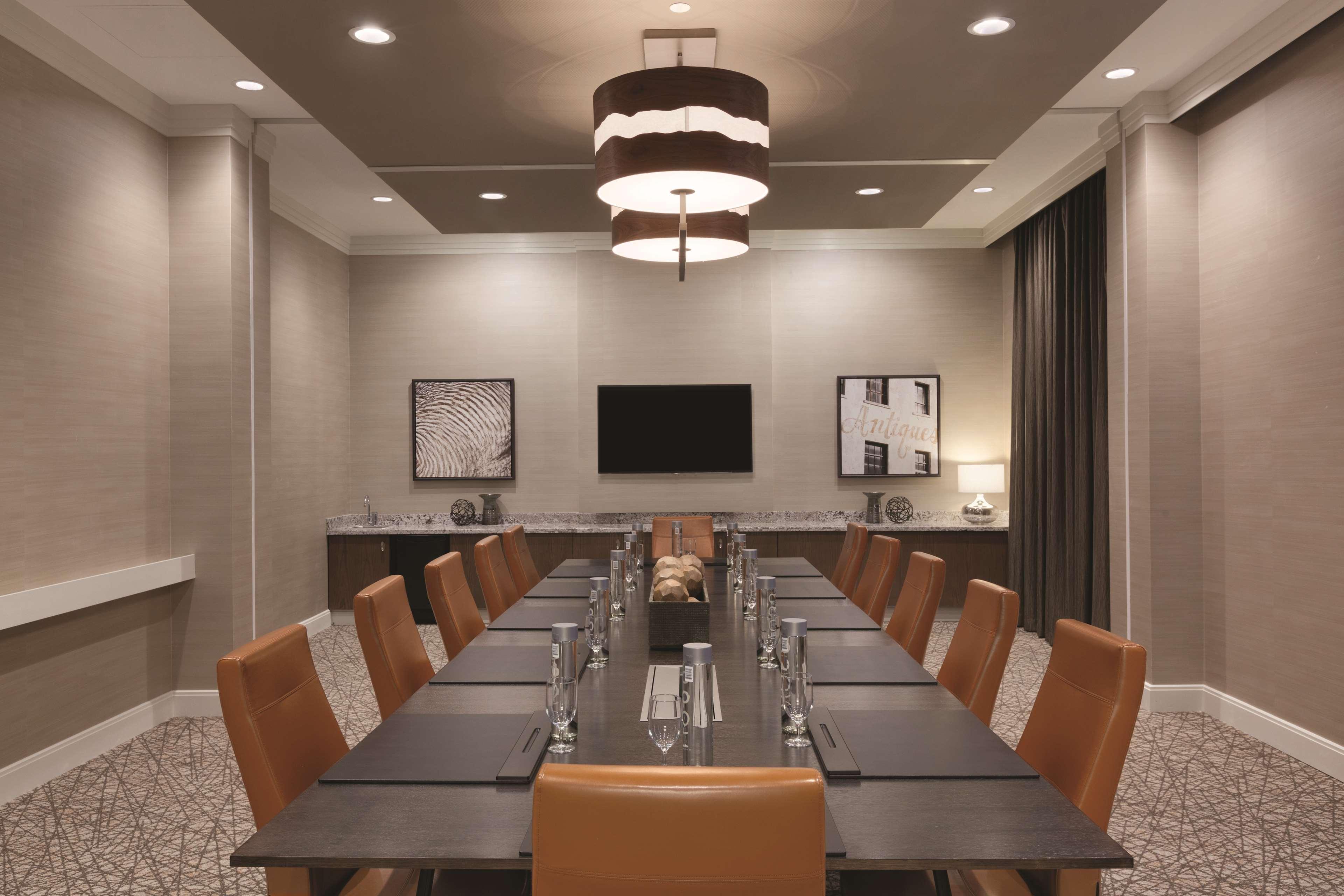 Embassy Suites Oklahoma City Downtown/Medical Center מראה חיצוני תמונה