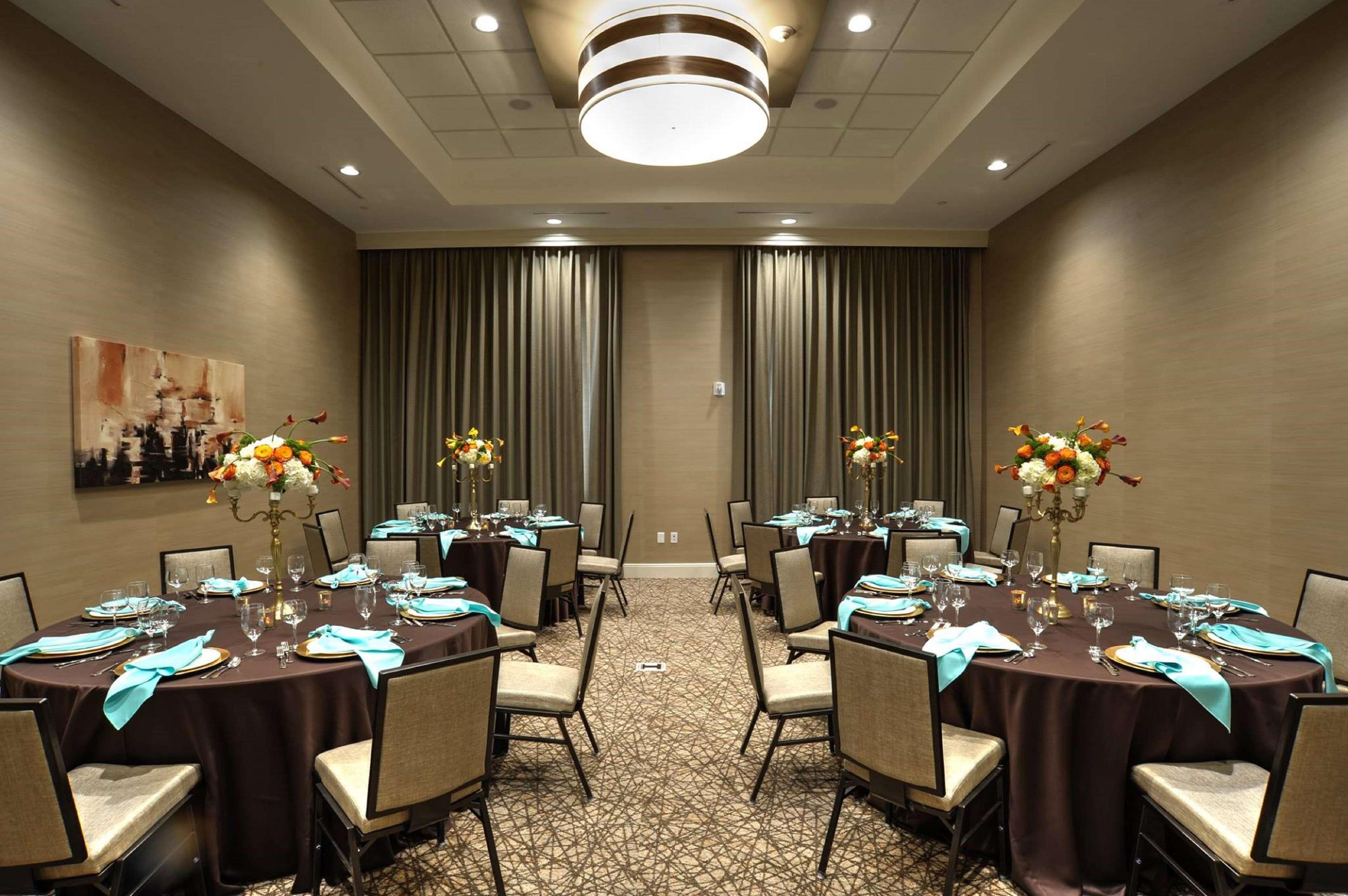 Embassy Suites Oklahoma City Downtown/Medical Center מראה חיצוני תמונה
