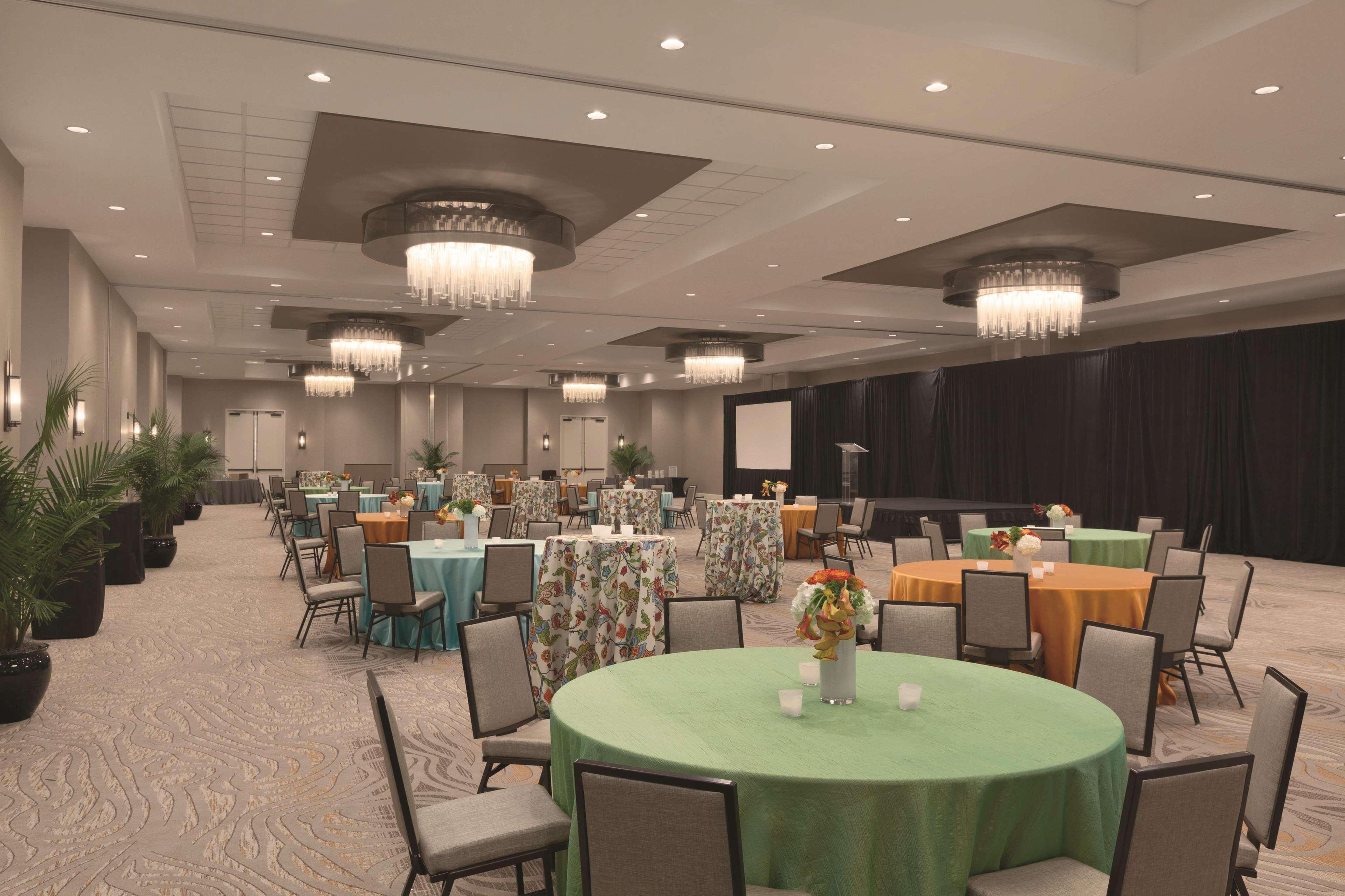 Embassy Suites Oklahoma City Downtown/Medical Center מראה חיצוני תמונה