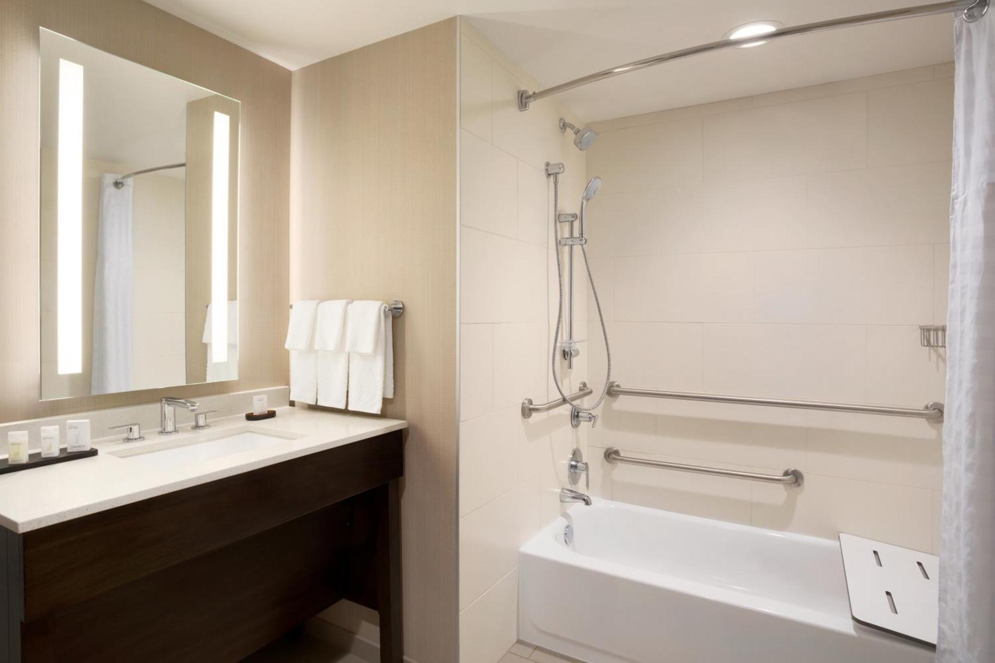 Embassy Suites Oklahoma City Downtown/Medical Center מראה חיצוני תמונה
