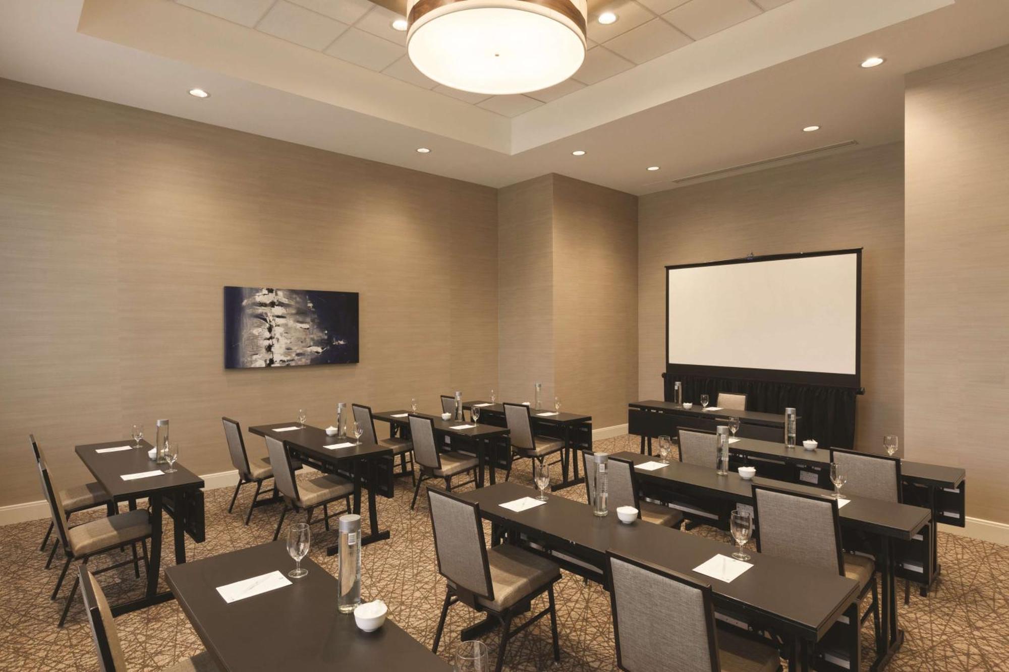 Embassy Suites Oklahoma City Downtown/Medical Center מראה חיצוני תמונה